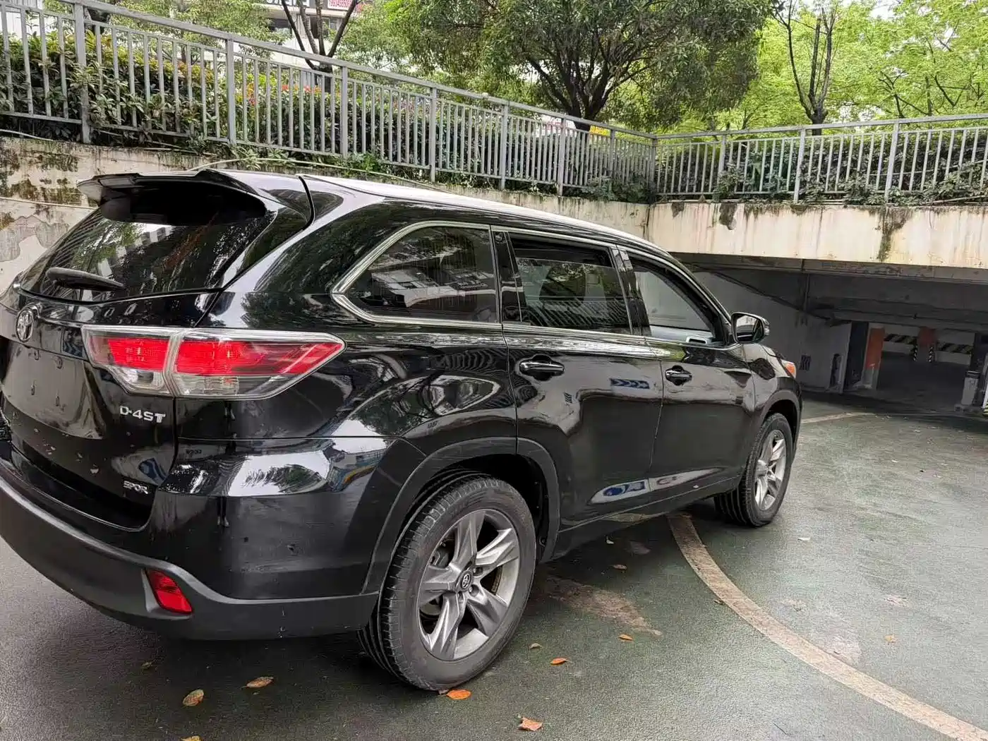 Toyota Highlander 2015 2.0T FWD Luxury Edition 7-seater фото 7