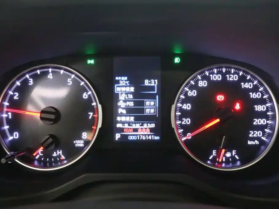 Фото 7 - Toyota Wildlander