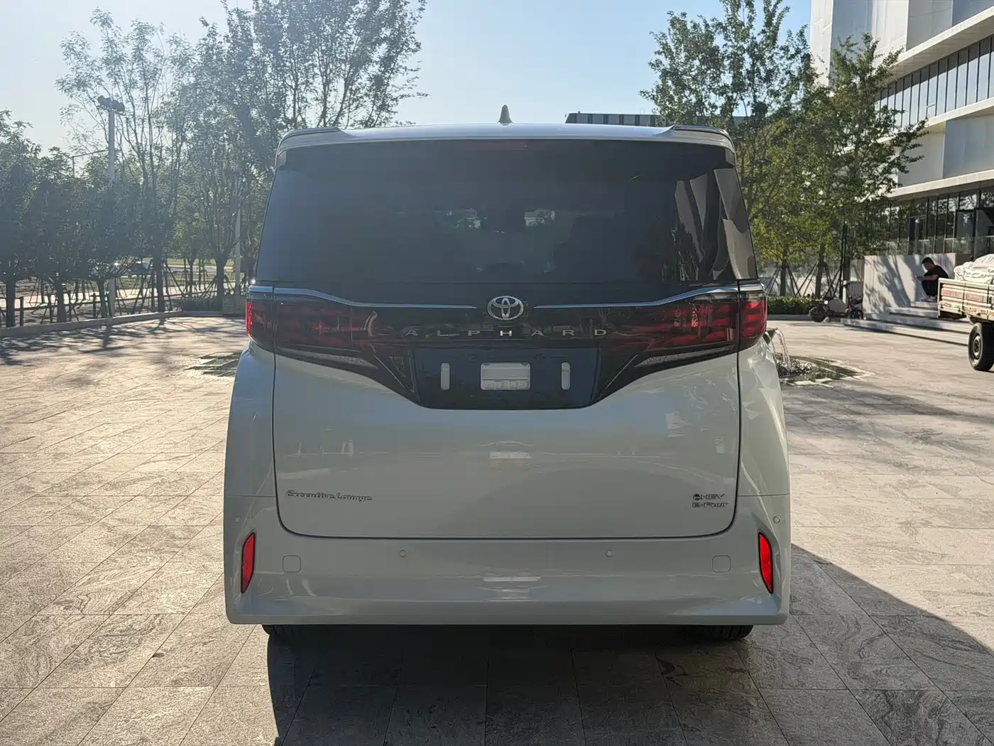 Toyota Alphard 2026 2024 Hybrid 2.5L Ultimate Enjoyment Edition