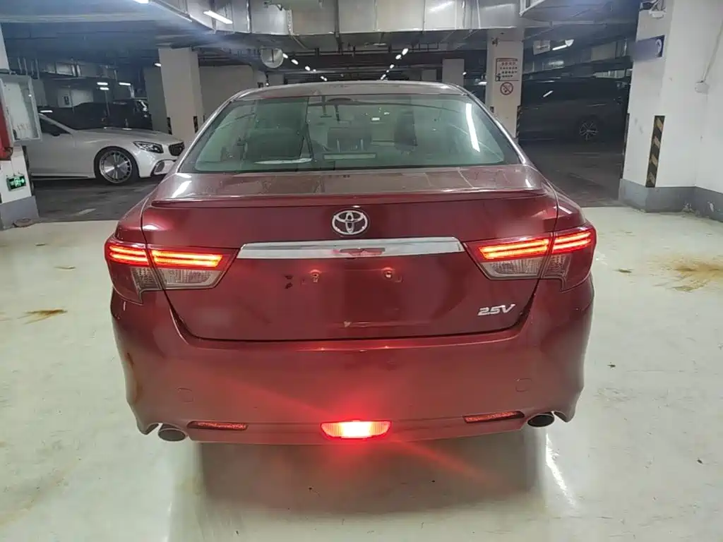 Toyota Reiz 2016 2013 2.5V Premium Edition