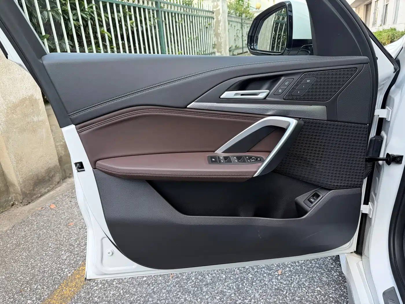 BMW iX1 2025 2025 eDrive25L M Sport Package
