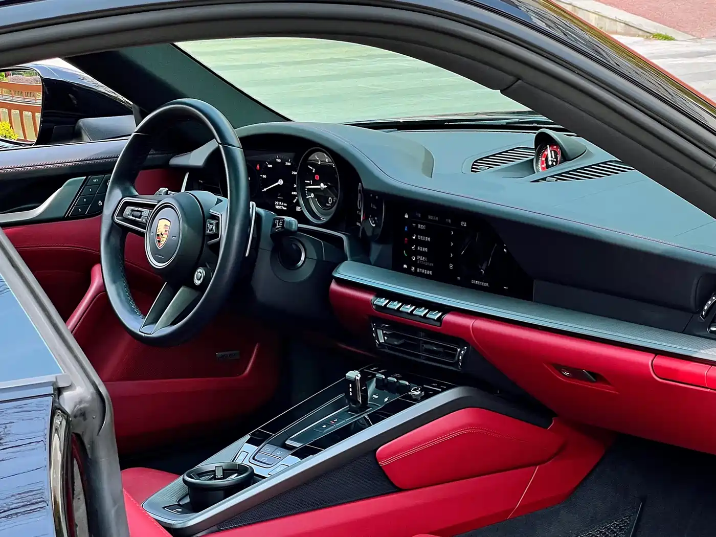 Porsche 911 2023 Carrera 3.0T фото 8