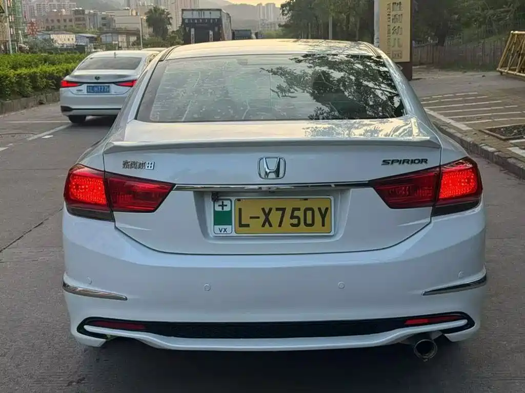 Honda Spirior 2017 2015 2.0L Luxury Edition