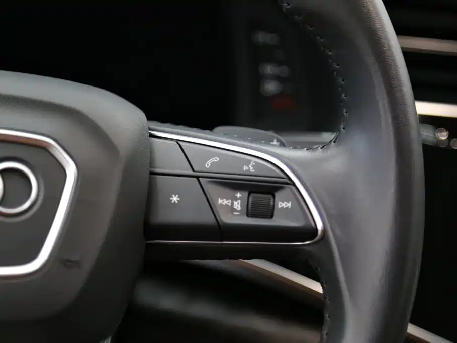 Audi Q8 2020 2019 55 TFSI Luxury Dynamic