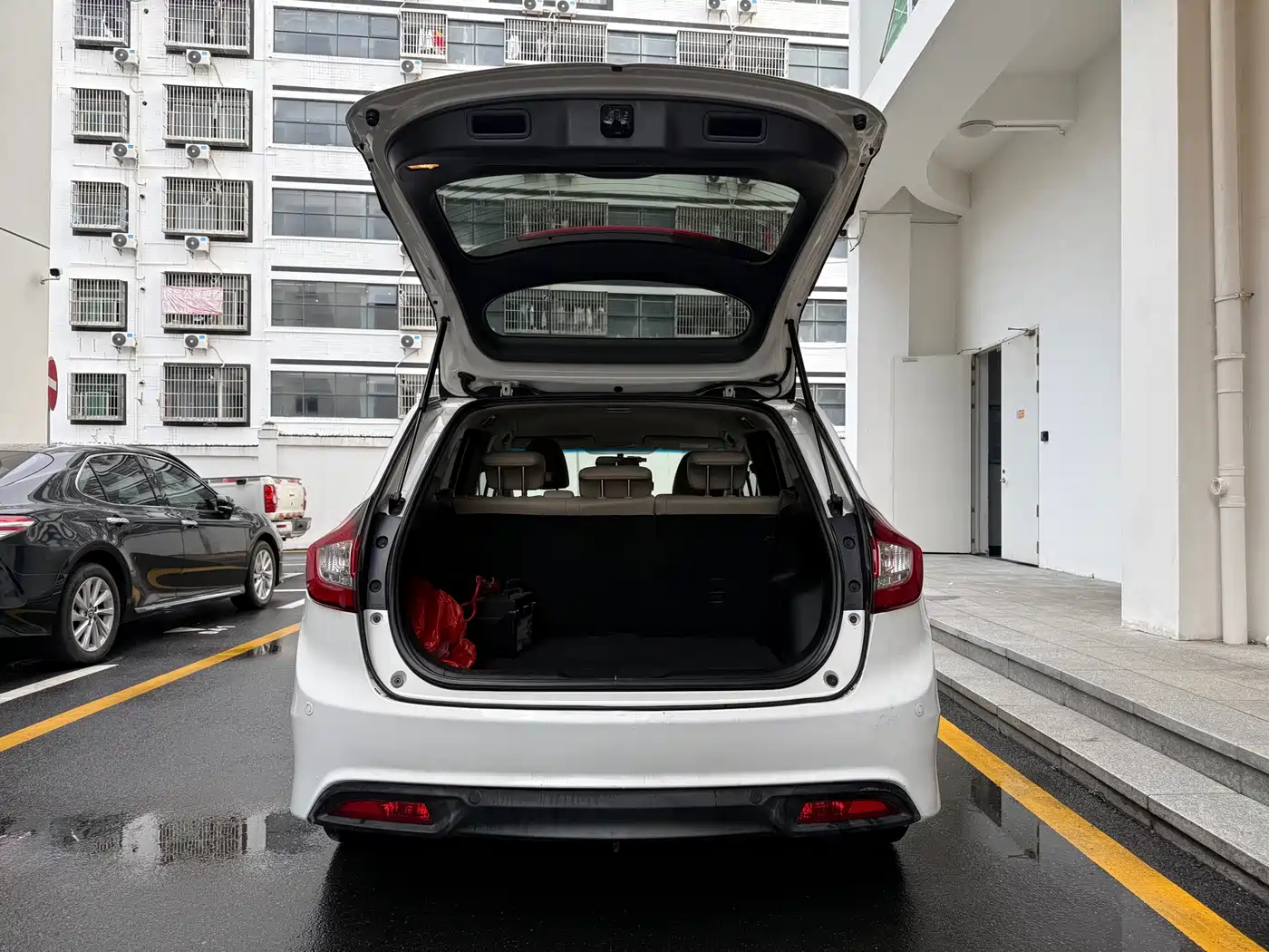 Honda Jade 2014 2014 1.8L Automatic Comfort Elite 5-seater