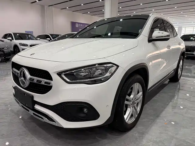 Mercedes-Benz GLA 2021