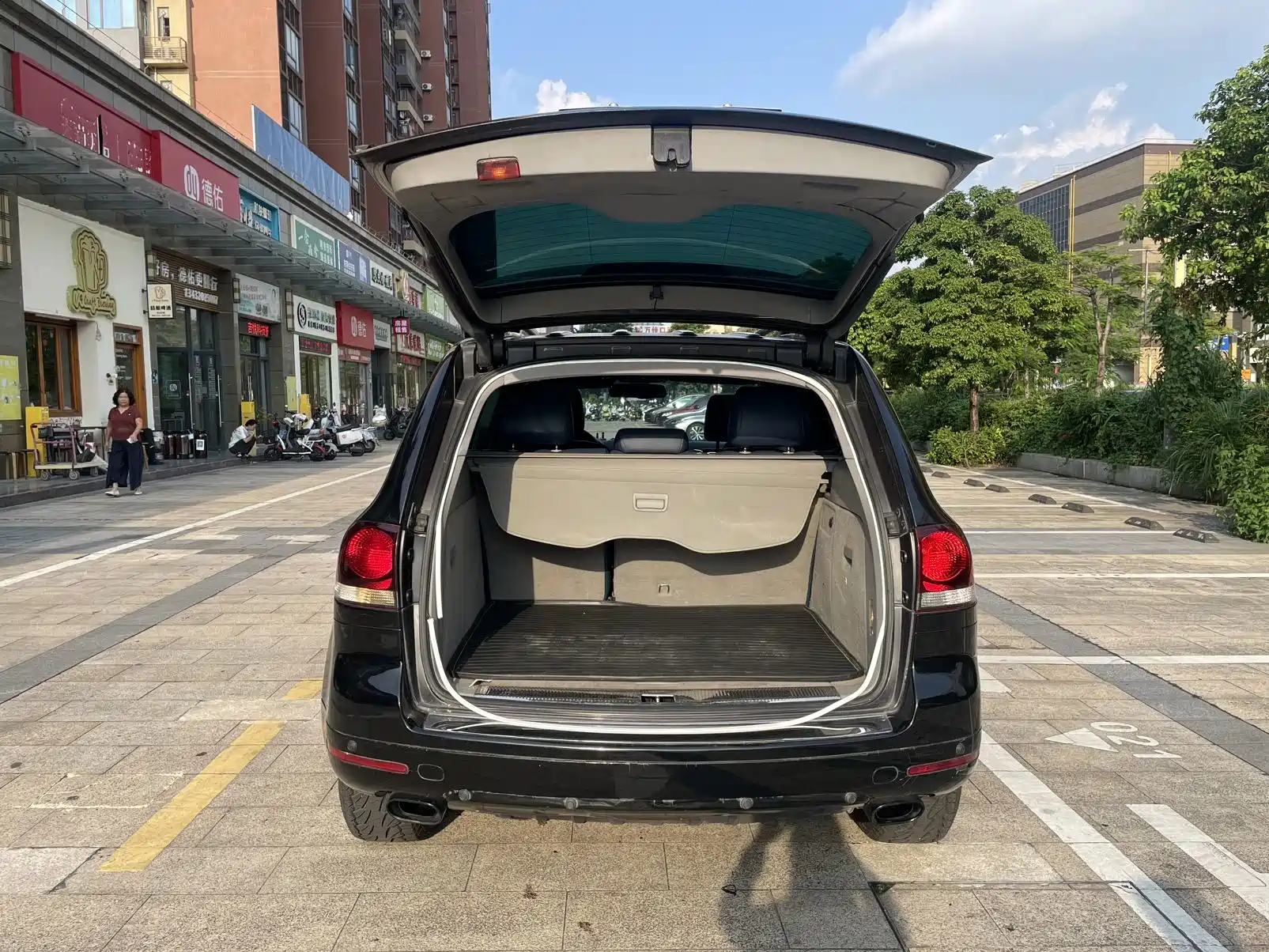 Фото 19 - Volkswagen Touareg