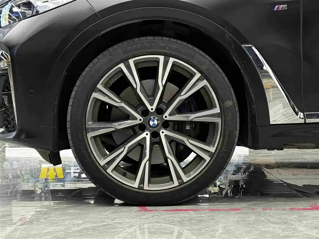 Фото 4 - BMW X7