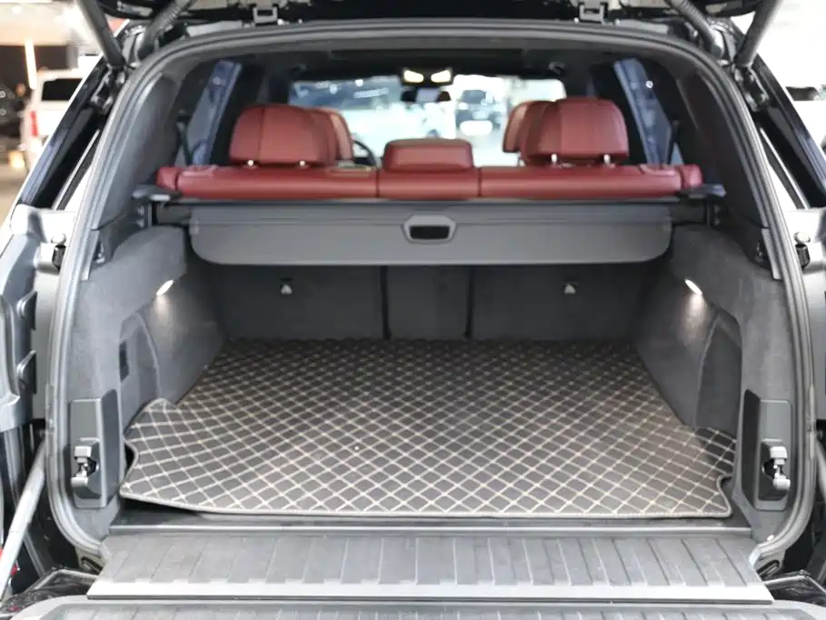 BMW X5 2026 2026 Facelift xDrive 40Li M Sport Shadowline Package