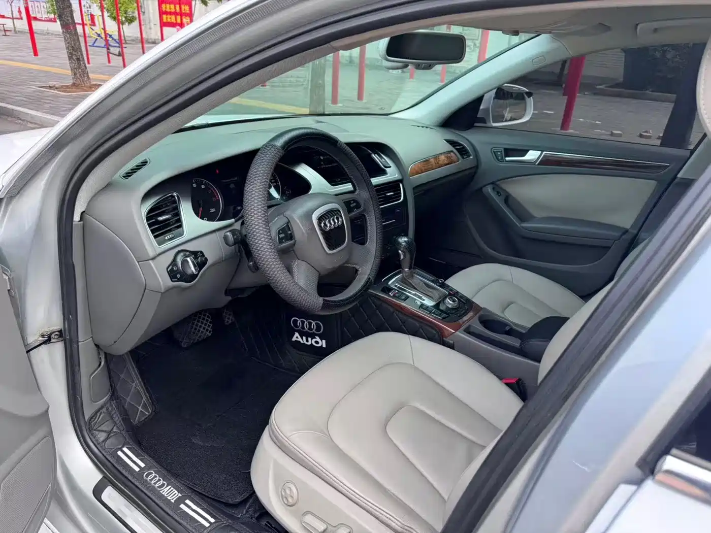 Audi A4L 2011 2011 2.0 TFSI Luxury