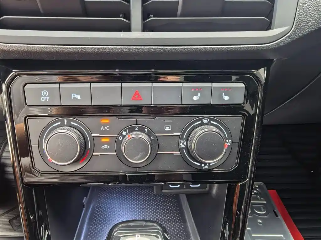 Volkswagen Tacqua 2022 2021 1.5L Automatic Smart Connect Edition