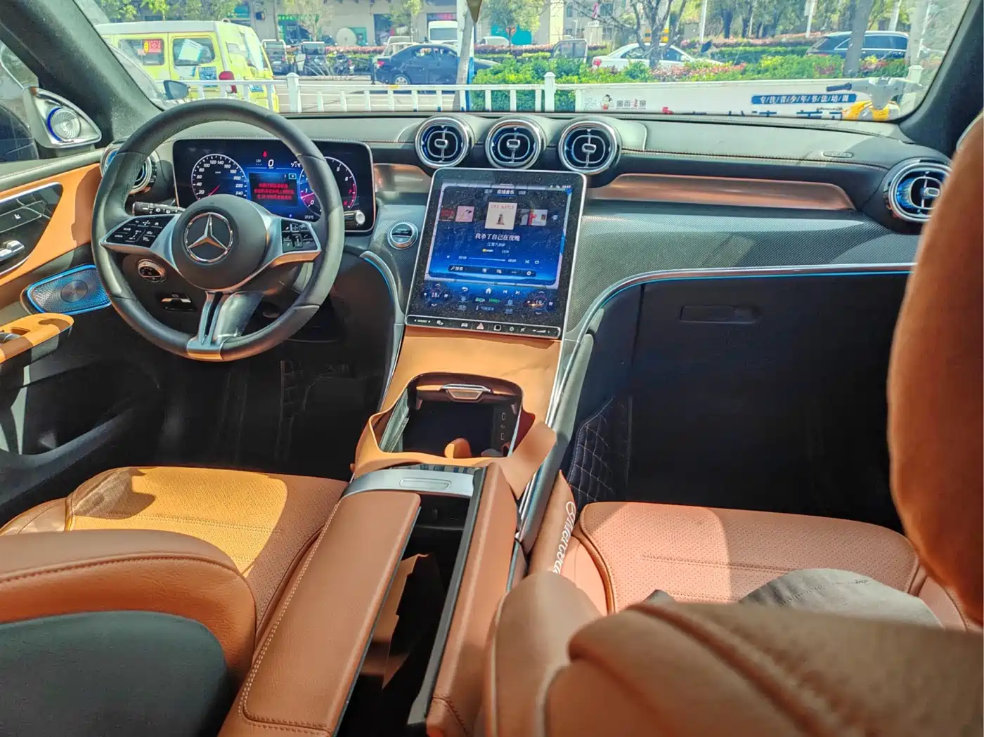 Mercedes-Benz GLC 2024 GLC 260 L 4MATIC Dynamic 5-seater фото 2