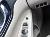 Photo 13 - Nissan Tiida