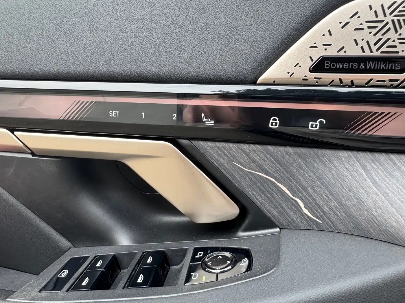 BMW 5 Series 2025 530Li Premium M Sport Package фото 17