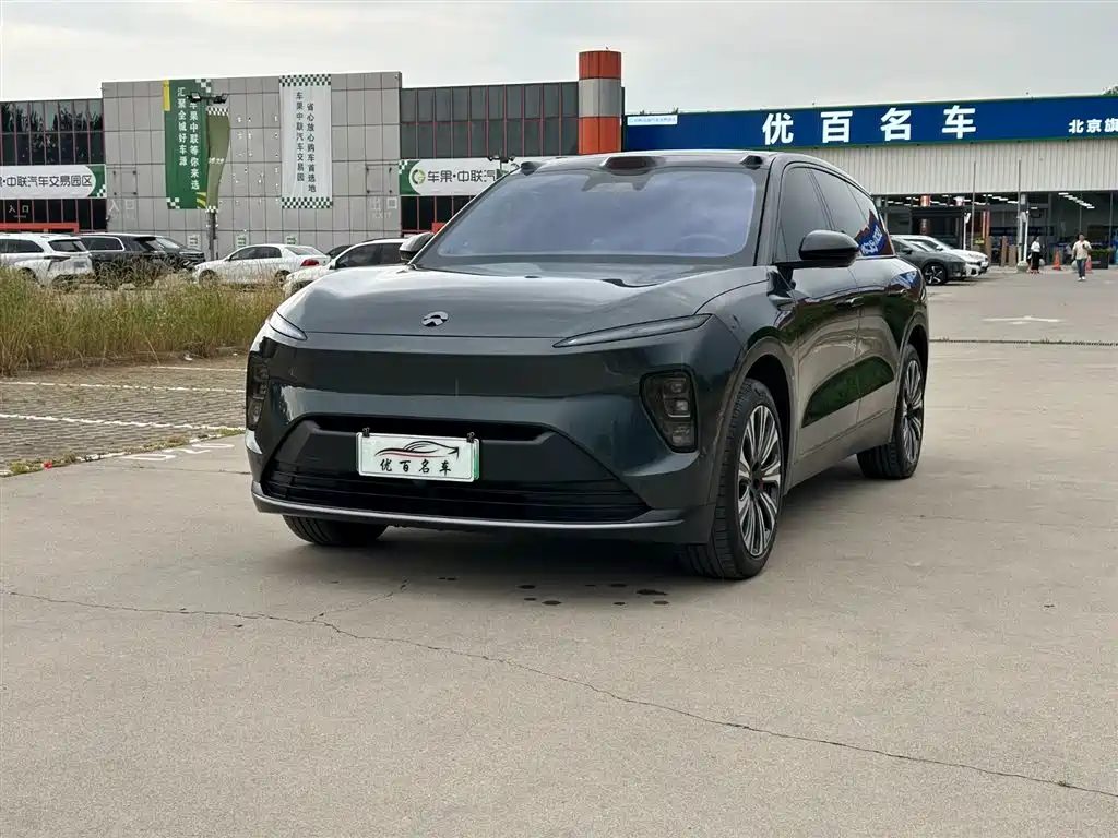 NIO ES8 2023 75kWh Executive Edition