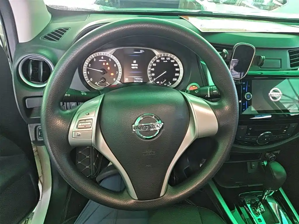 Nissan Terra 2018 2018 2.5L Automatic 2WD Luxury Edition