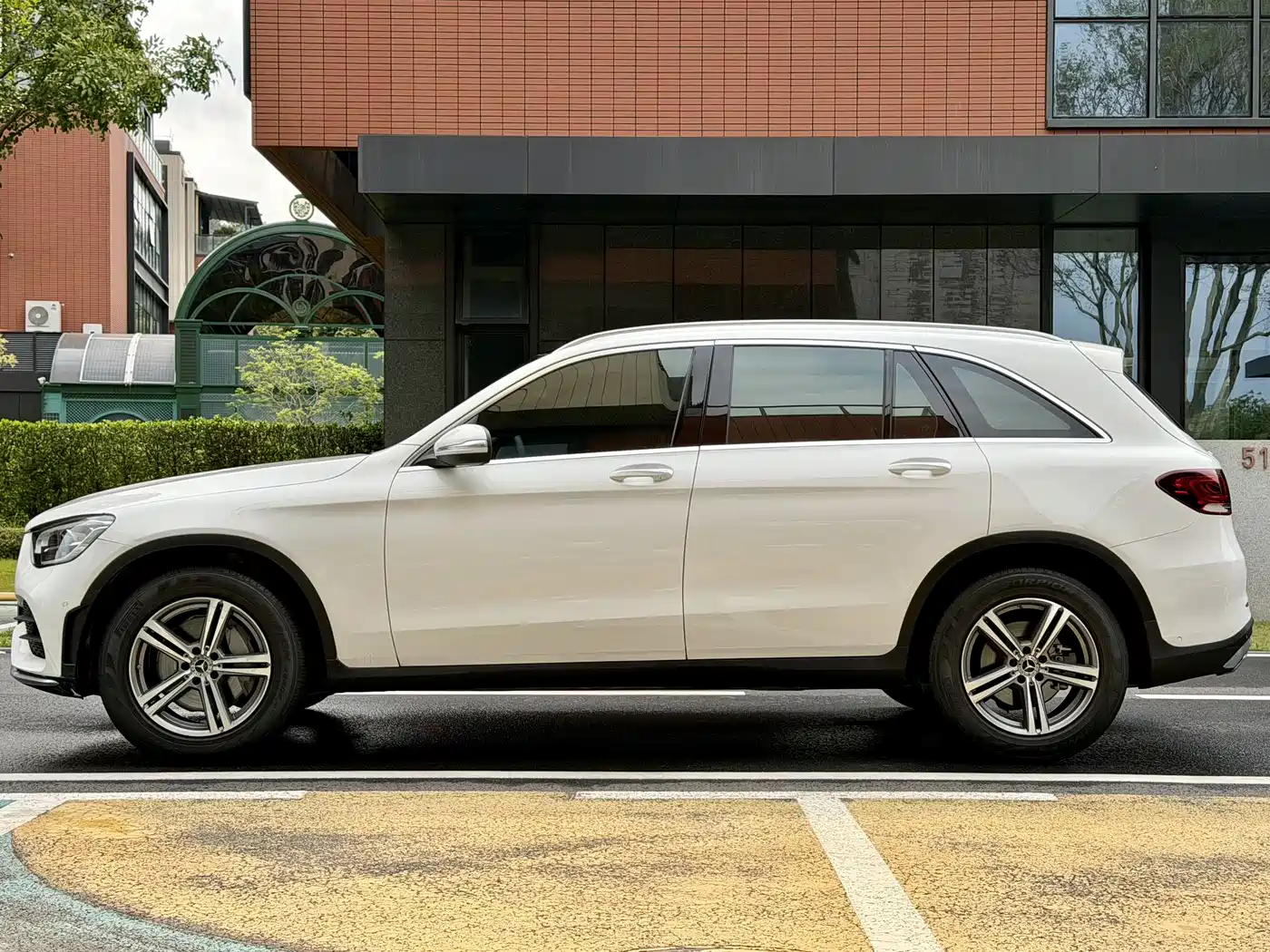 Mercedes-Benz GLC 2020 GLC 260 L 4MATIC Luxury фото 3