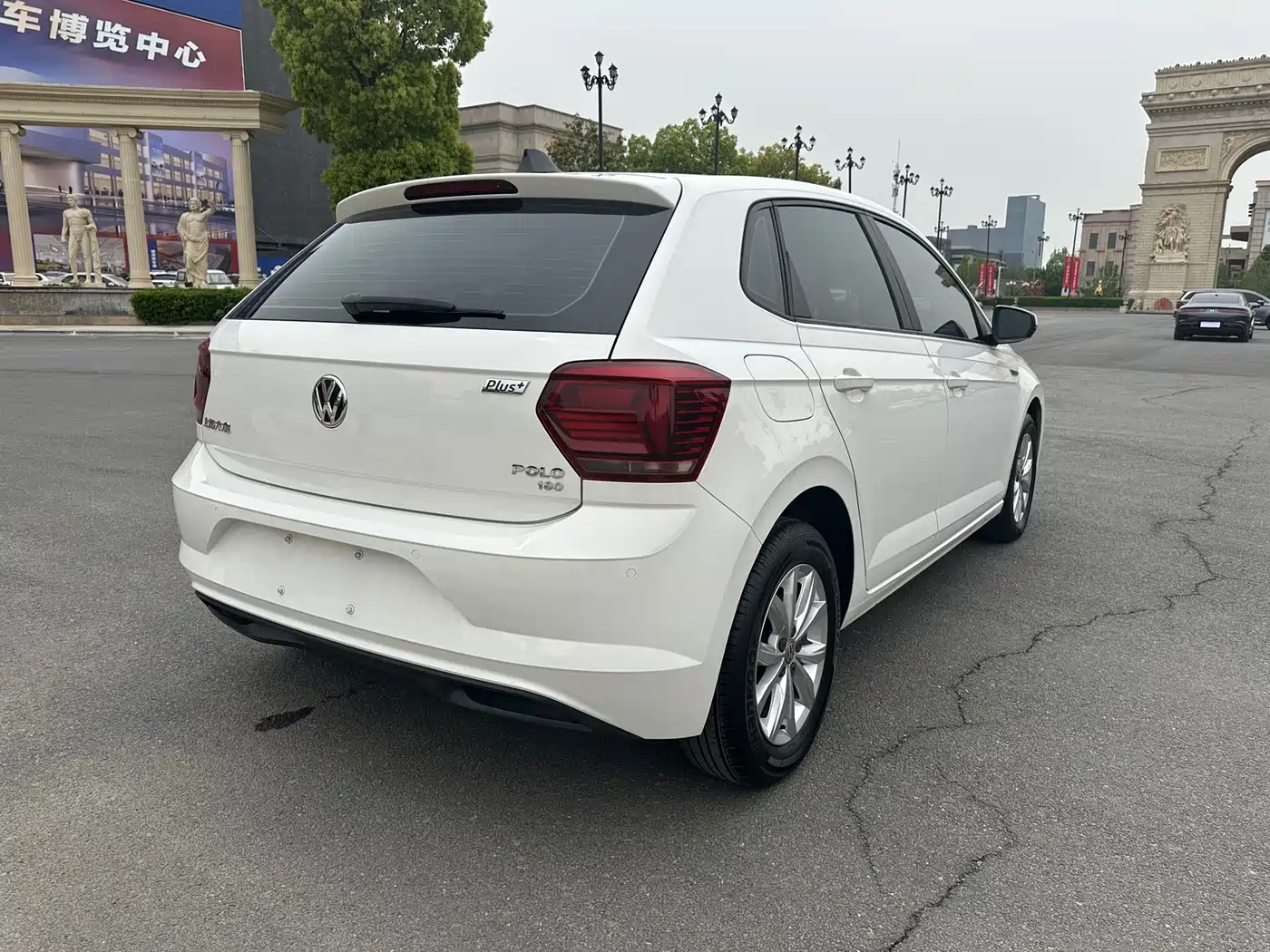 Volkswagen Polo 2019 Plus 1.5L Automatic Colorful Tech Edition фото 12