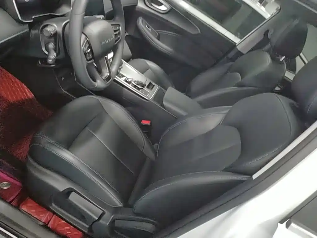 Roewe RX5 2025 2025 PLUS 330TGI Auto Trend-Setting Smart Edition