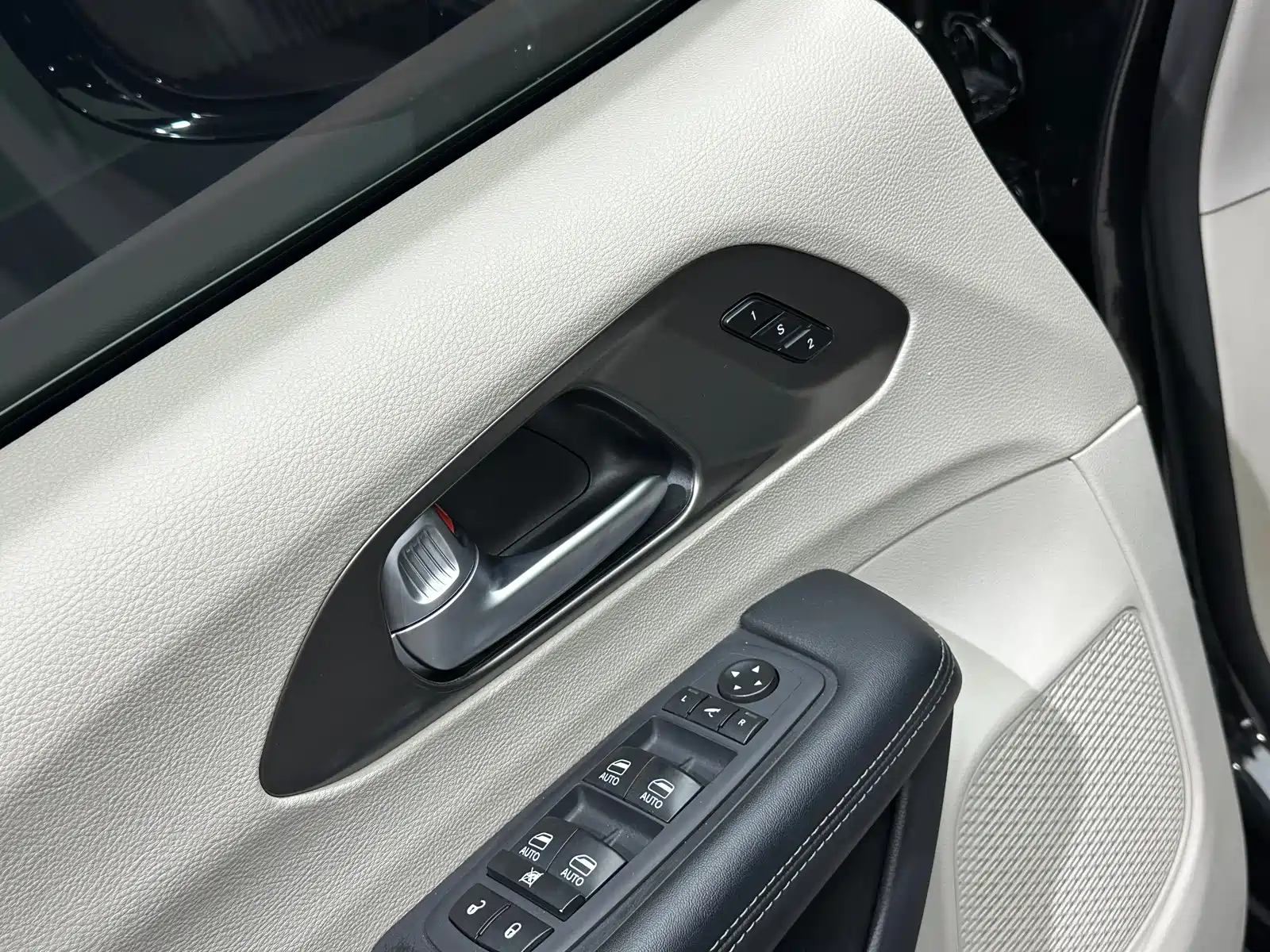 Фото 7 - Chrysler Pacifica