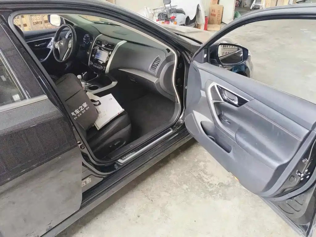 Photo 10 - Nissan Teana