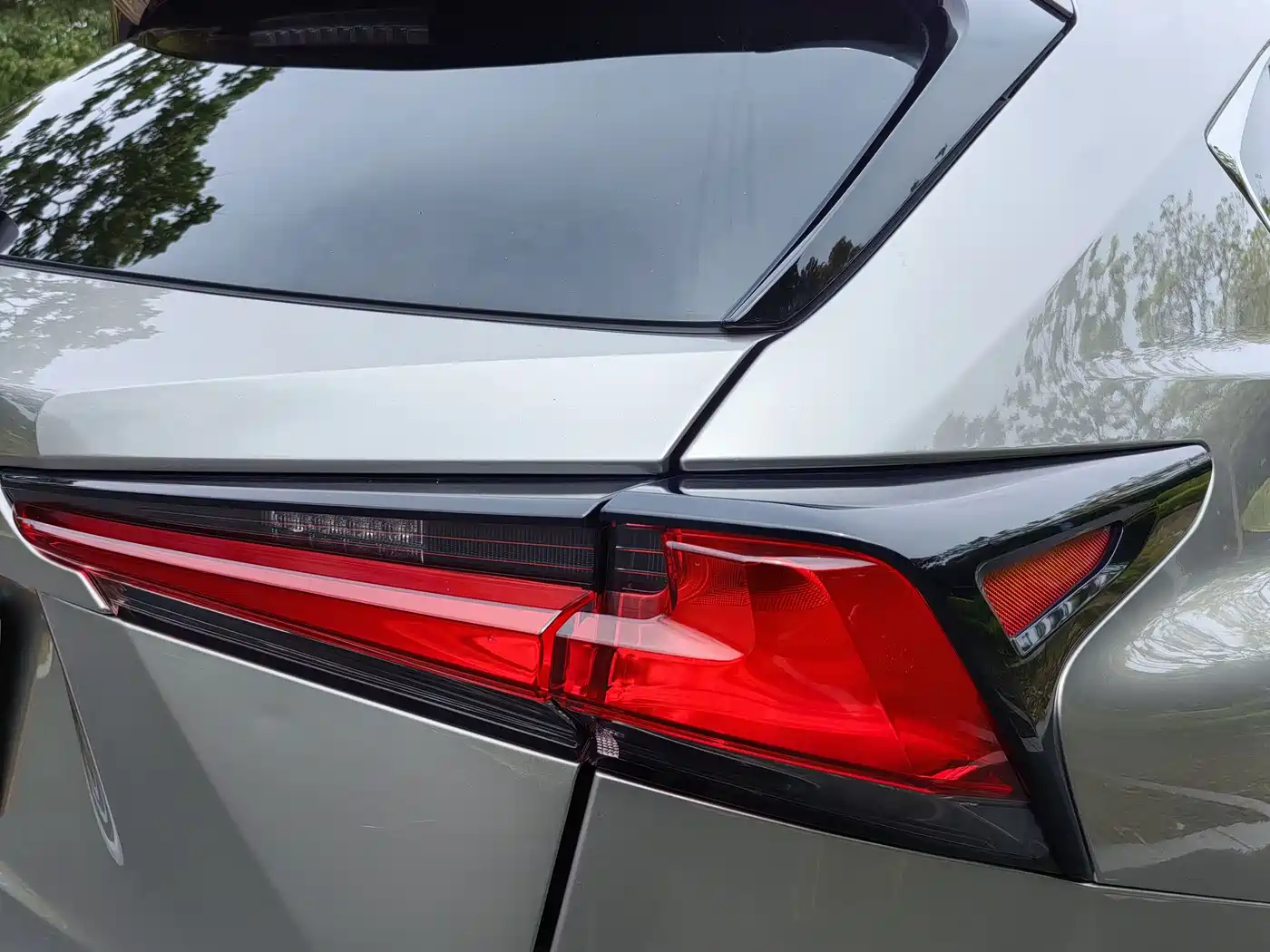 Photo 9 - Lexus NX