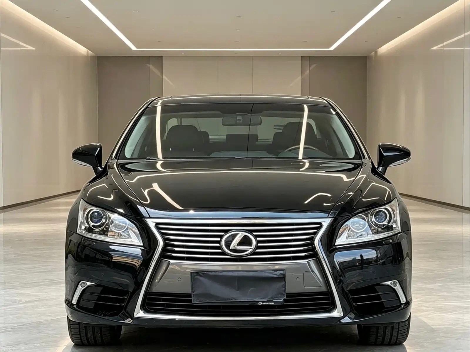 Фото 2 - Lexus LS
