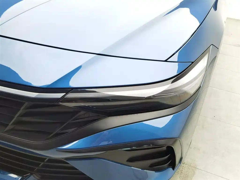 MODERN ELANTRA