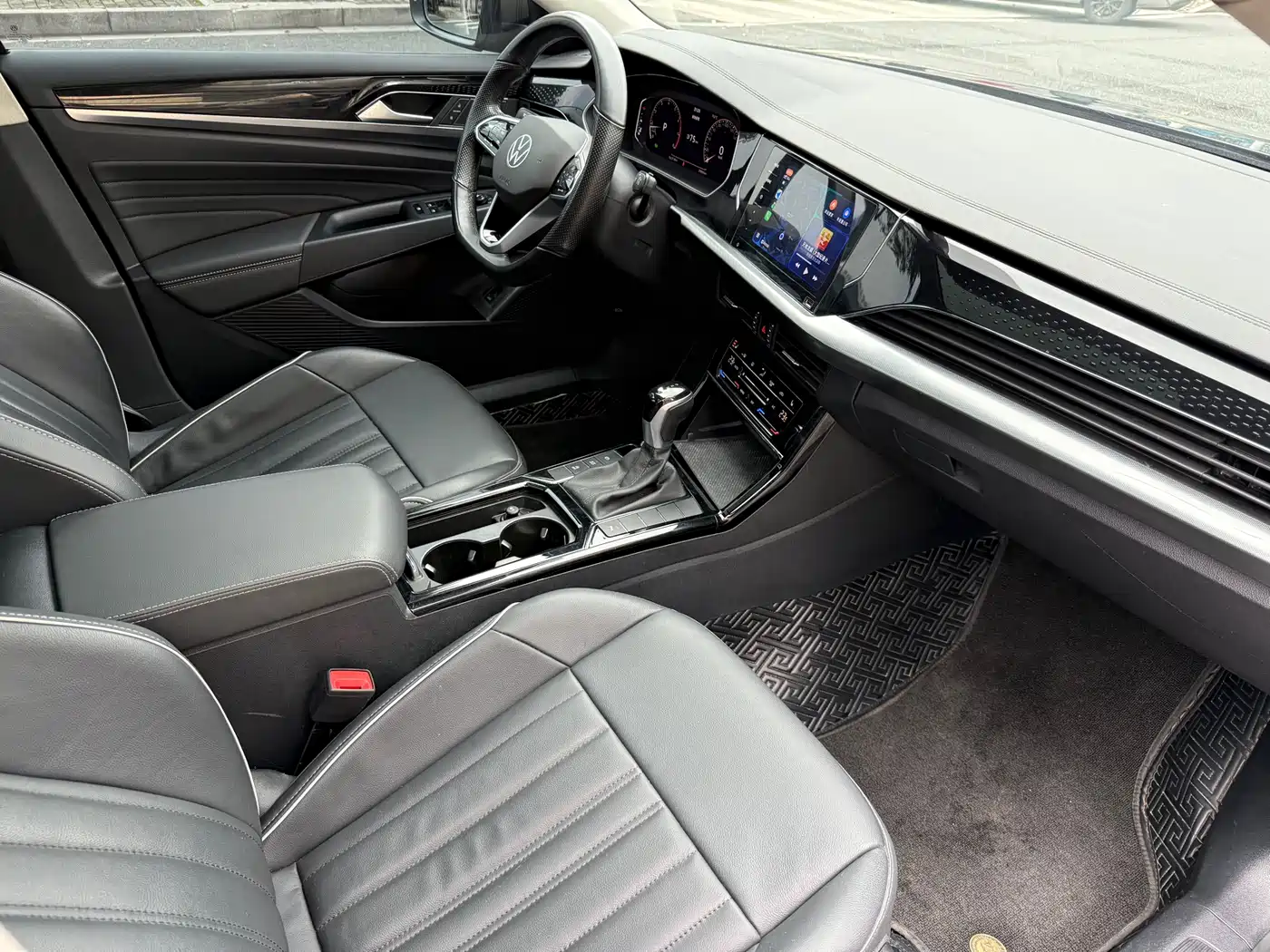 Volkswagen Passat 2023 330TSI Starlight Elite Edition фото 10