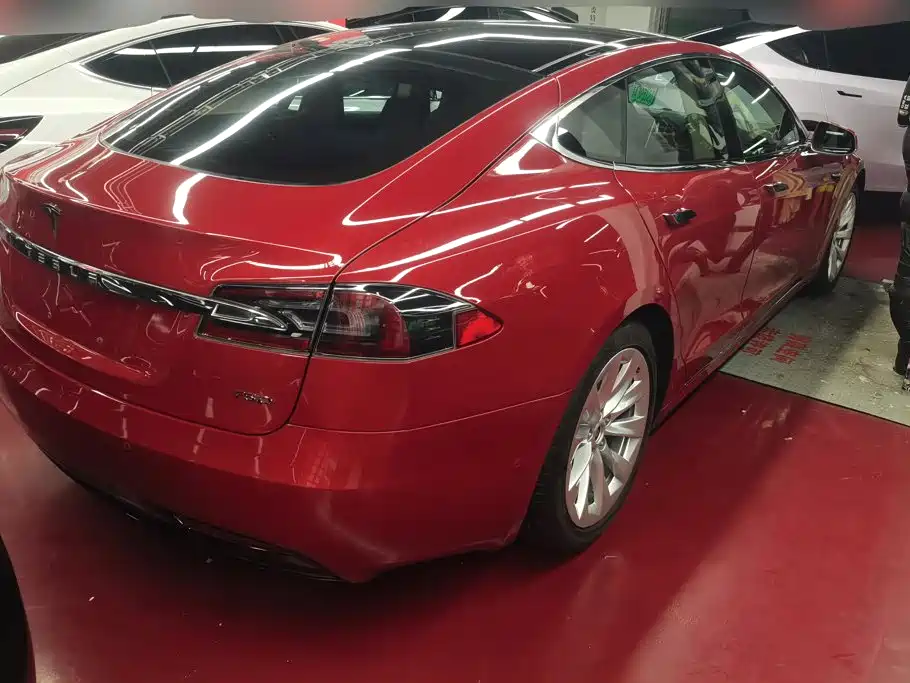 Фото 3 - Tesla Model S