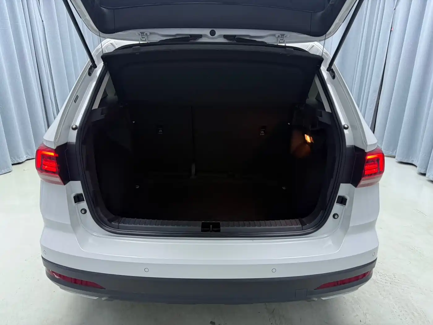 Volkswagen Tharu, миниатюра 16