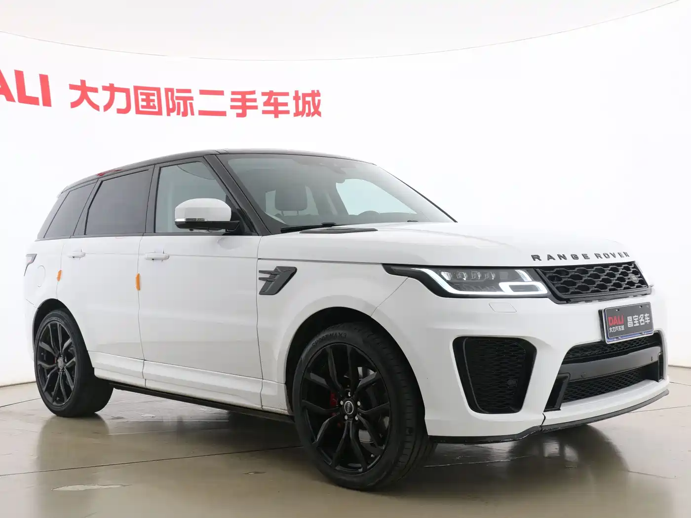 Land Rover Range Rover Sport 2017 3.0 SC V6 SE фото 3