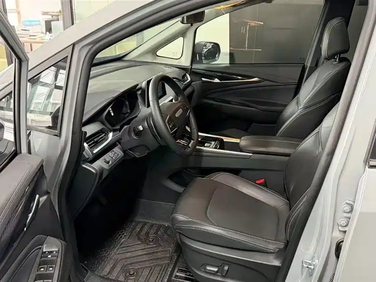 SAIC Maxus Maxus G50 2023 Model PLUS 1.5T Happiness Recommended Auto Launch Edition фото 4