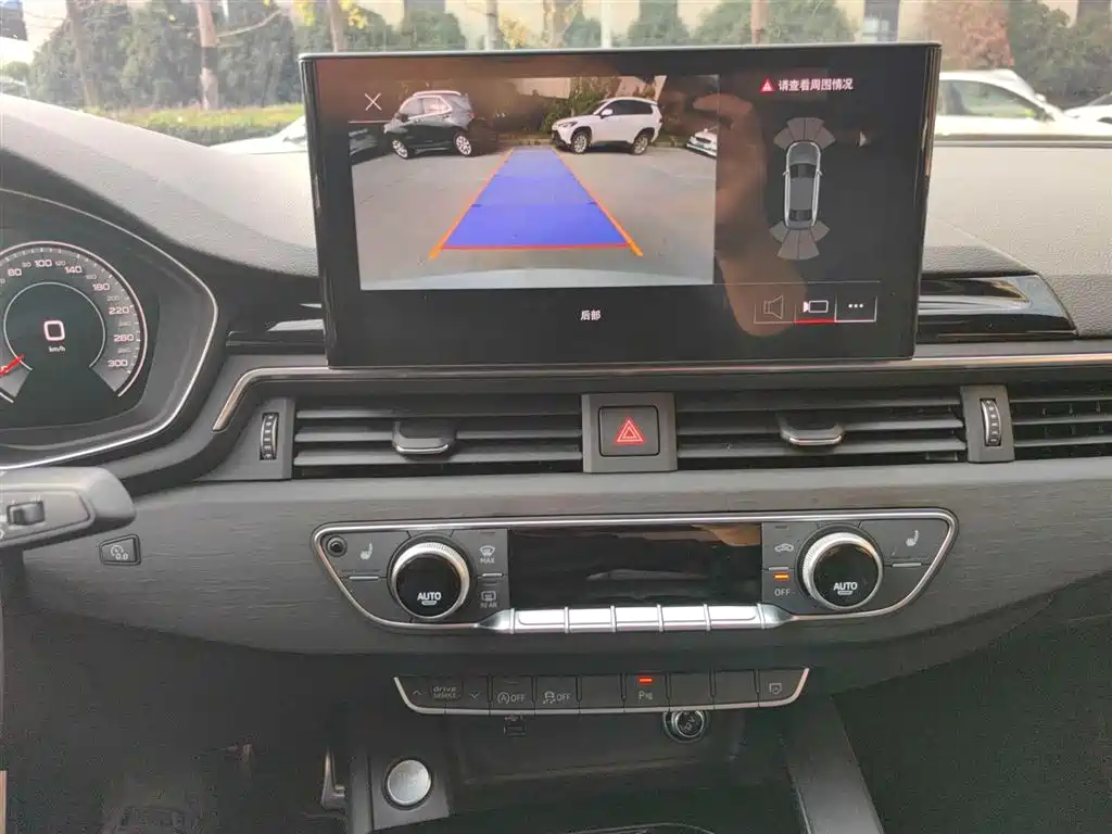 Audi A4L 2023 40 TFSI Luxury Sport фото 10