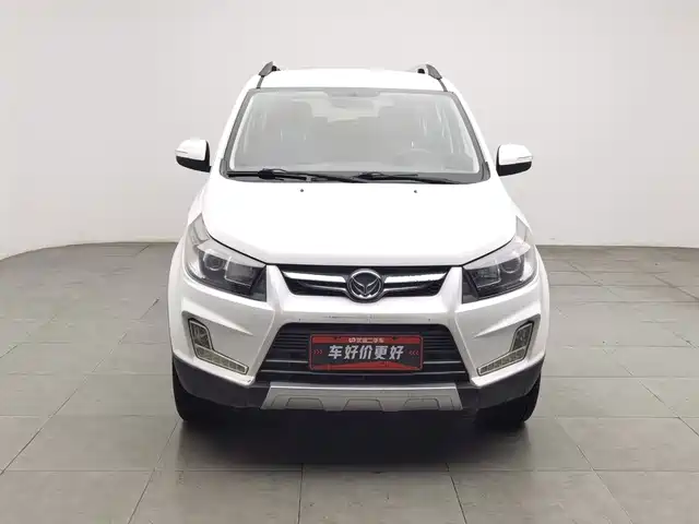 BAIC Huansu S3 2015 1.5L Luxury (China V) — фото 3