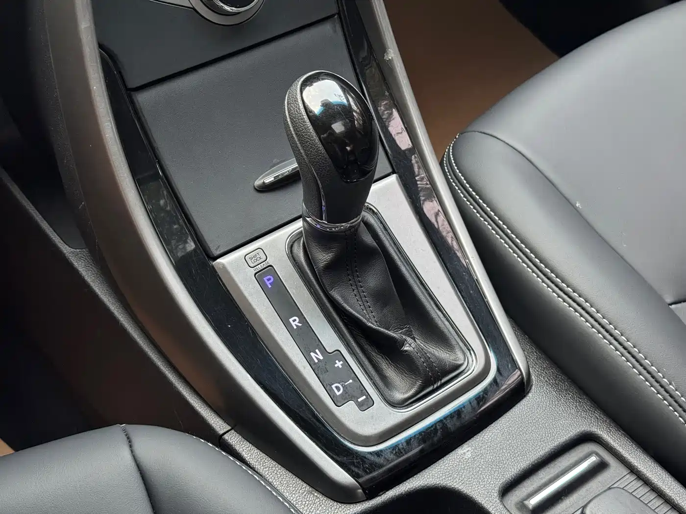Hyundai Langdong 2013 2012 1.6L Automatic Leading