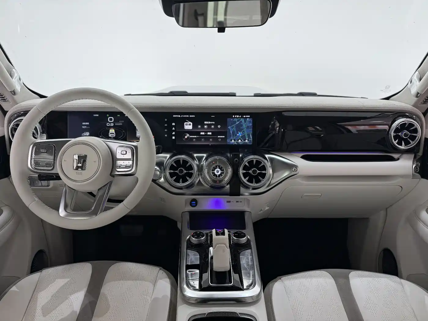 TANK CO CREATION TANK 300