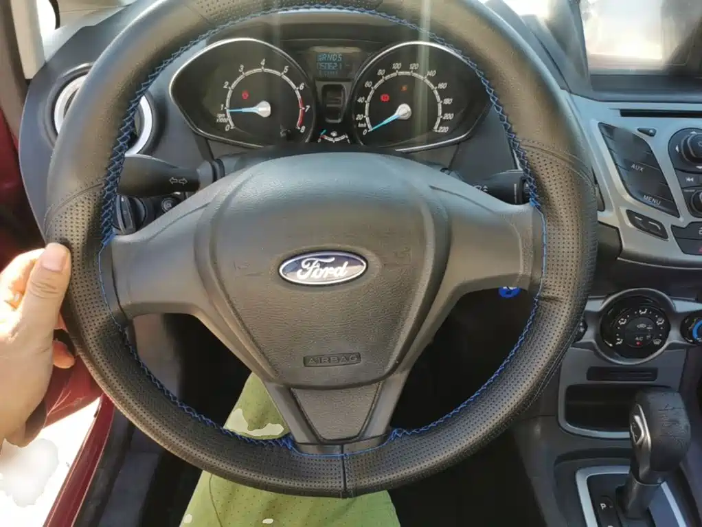 Ford Fiesta 2015 2013 Hatchback 1.5L Automatic Fashion