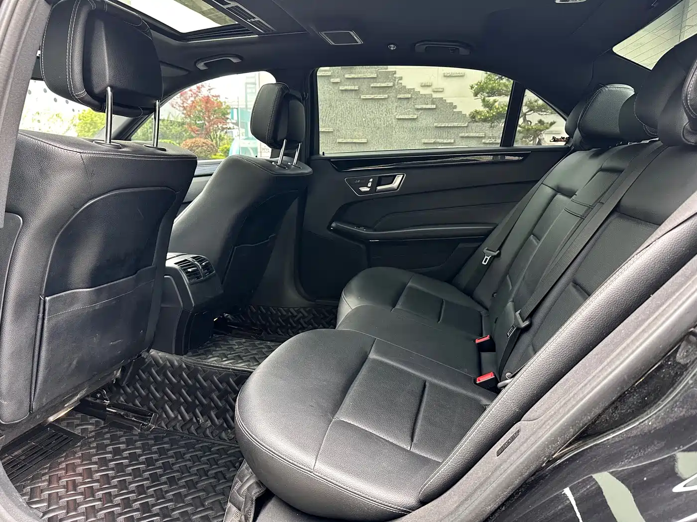 Mercedes-Benz E-Class 2014 Facelift E 260 L Sport фото 8