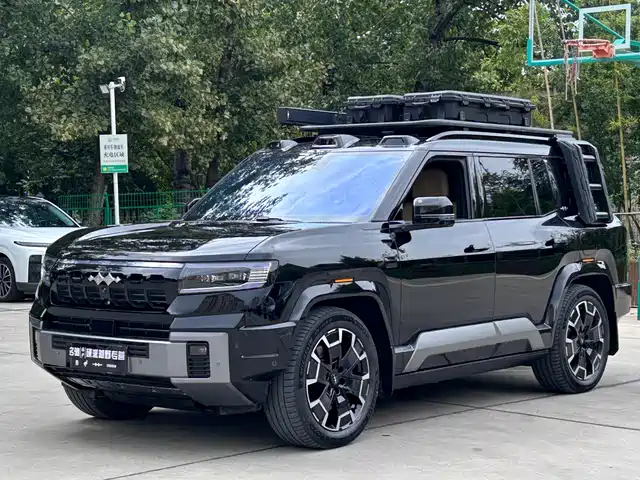 Fang Cheng Bao Leopard 8 2025