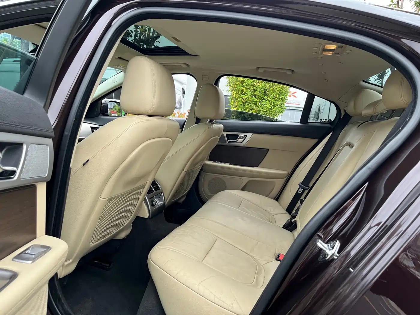 Jaguar XF 2015 2015 XF 2.0T Style Edition