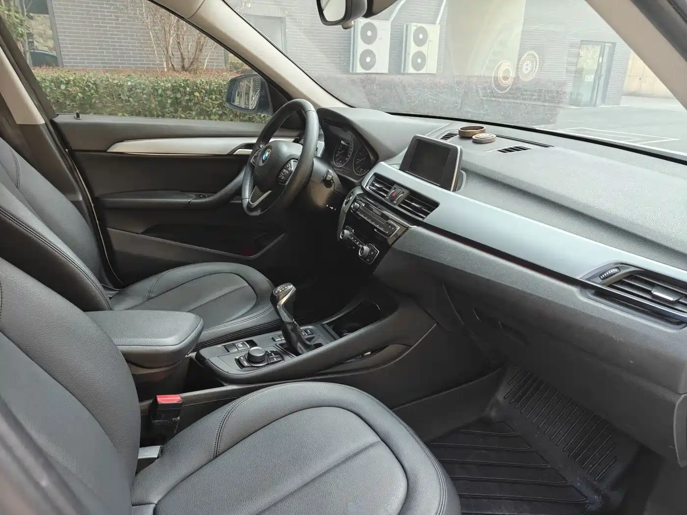 BMW X1 2018 sDrive18Li Fashion Model фото 10