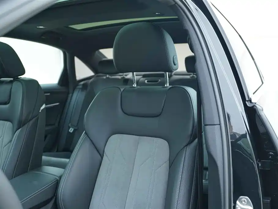 Audi A6L 2024 45 TFSI quattro Premium Dynamic фото 13