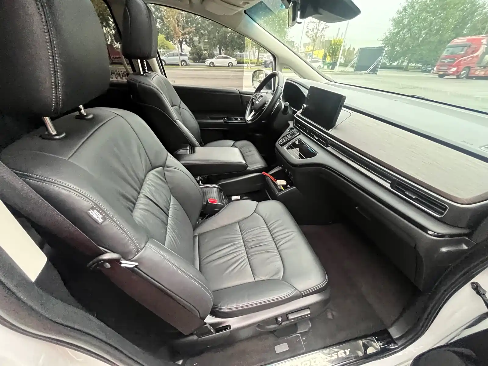 Photo 15 - Honda Odyssey