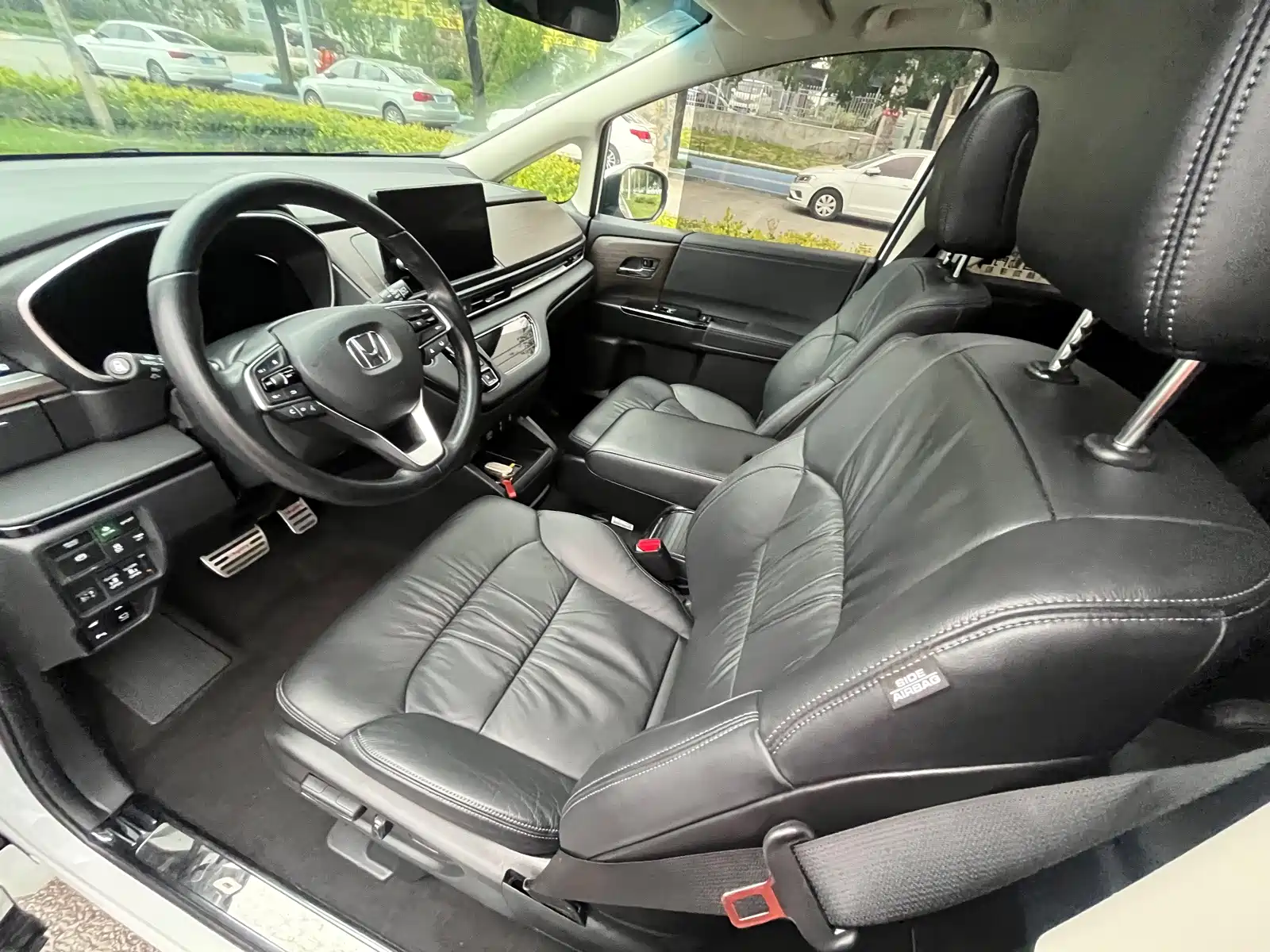 Photo 12 - Honda Odyssey