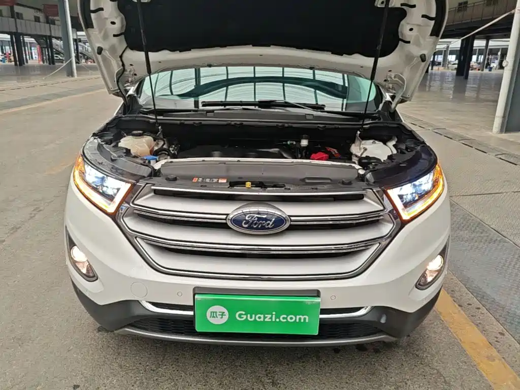 Фото 20 - Ford Edge