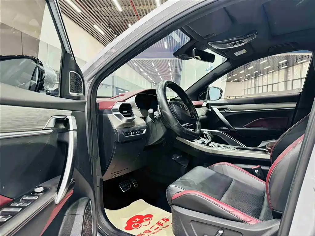 Geely Coolray 2019 2019 Sport 260T DCT Battle China V