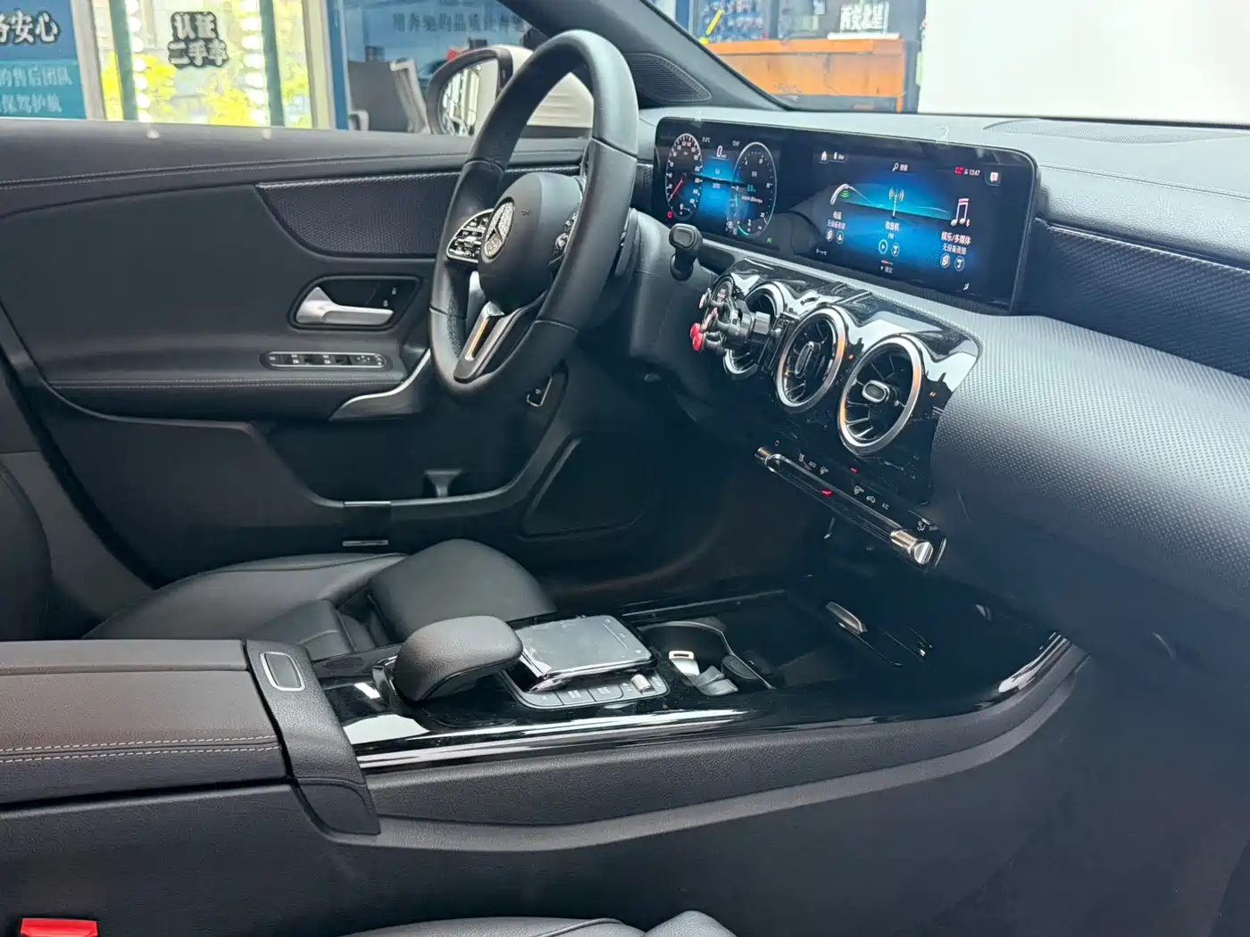 Mercedes-Benz A-Class 2021 A 200 L Sport Sedan Dynamic Type фото 12