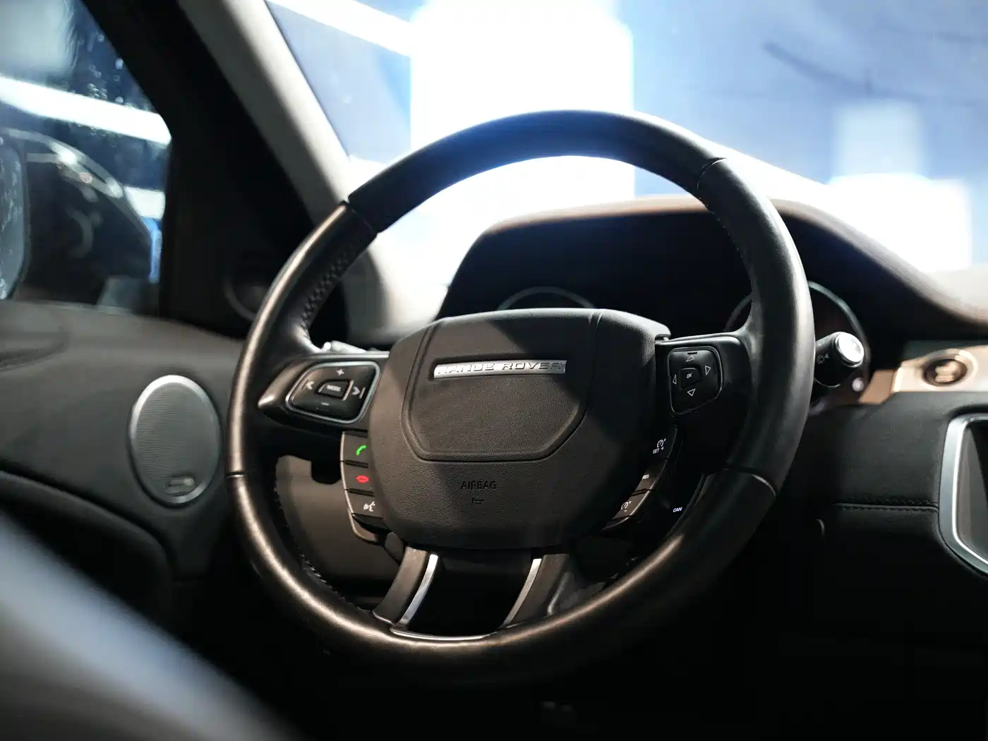 Land Rover Range Rover Evoque 2018 240PS SE Smart Edition фото 18