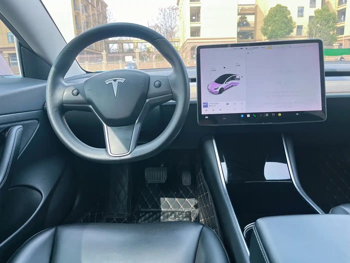 TESLA MODEL 3
